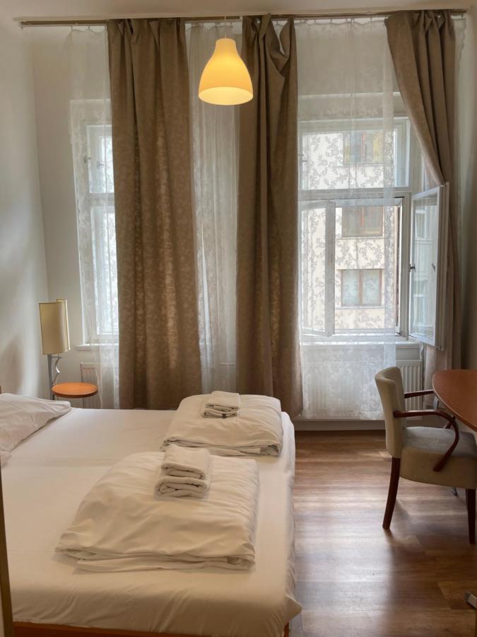 Double or Twin Room,438472845:JPEG