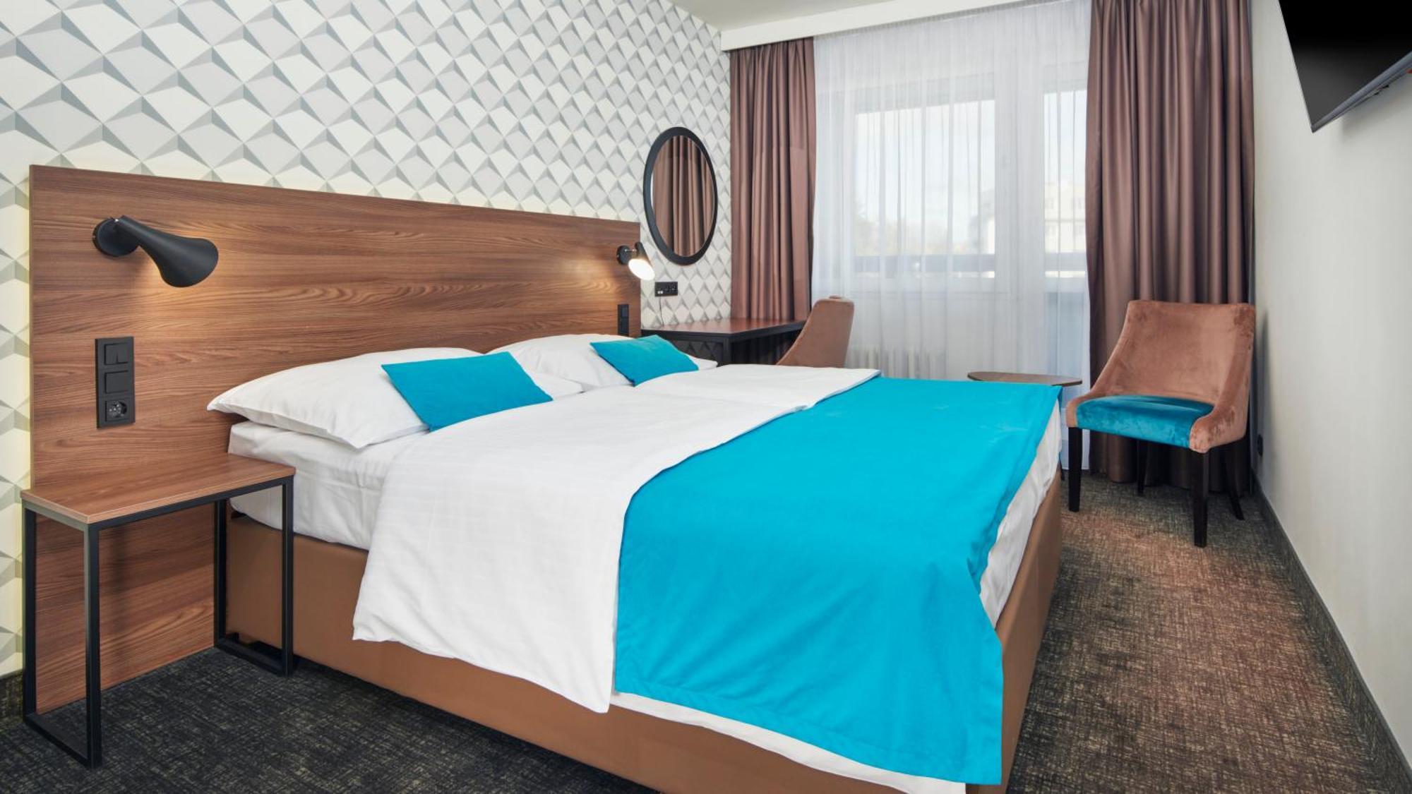 Deluxe Double Room Pool Access