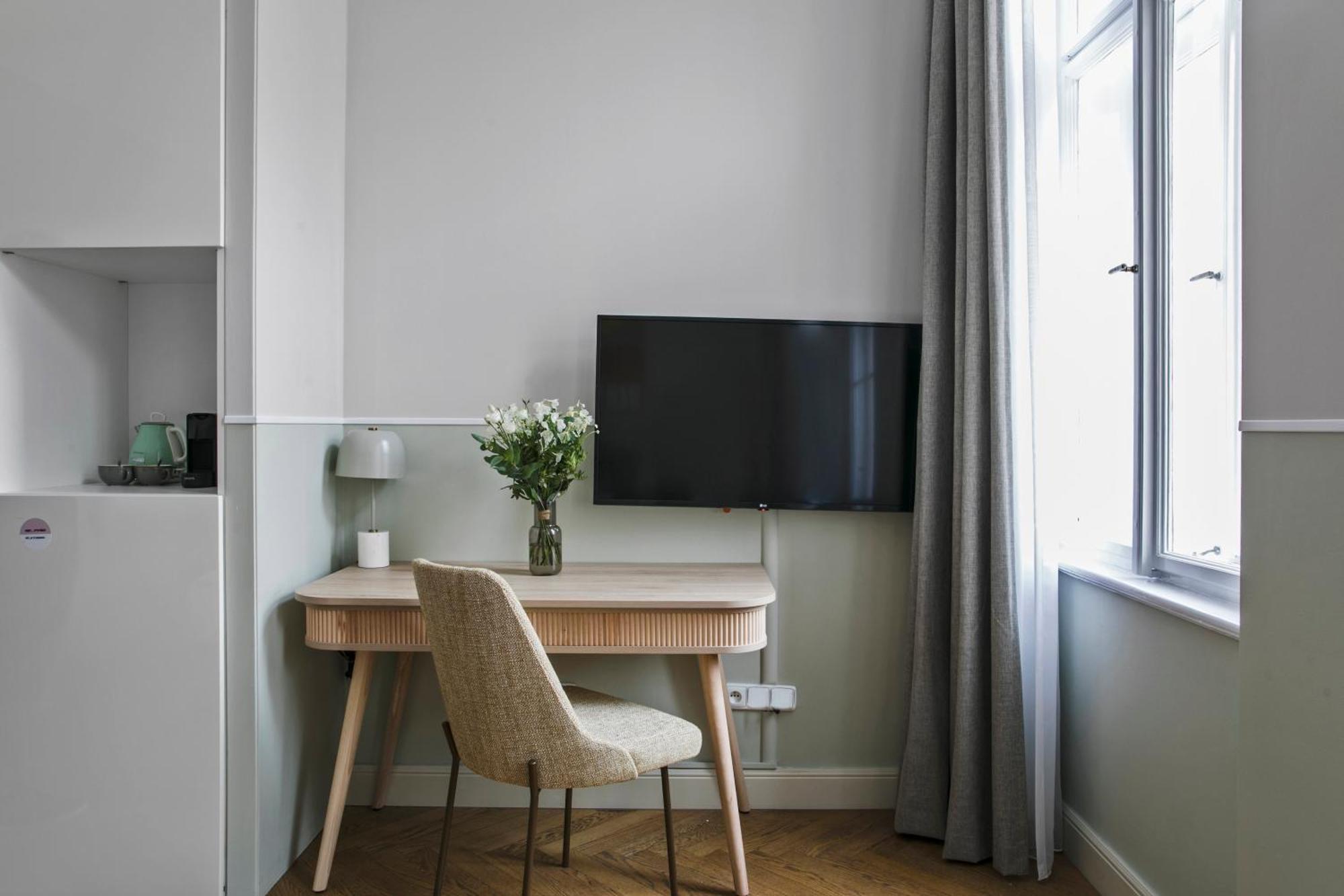 Medium Room Balcony