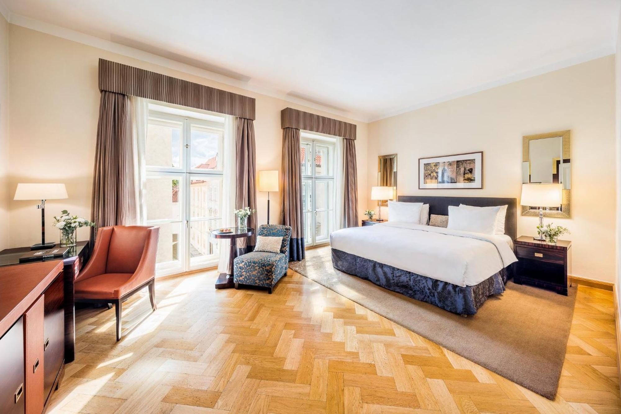 Deluxe Zimmer mit Kingsize-Bett