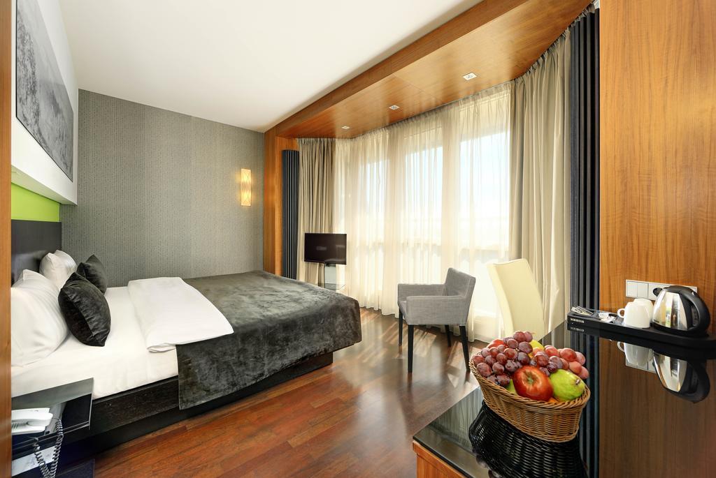 Executive Double Room,706714837:JPEG