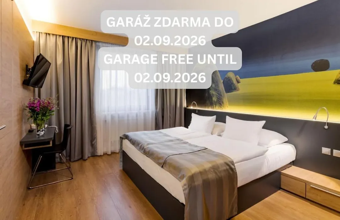 Expo Hotel-1